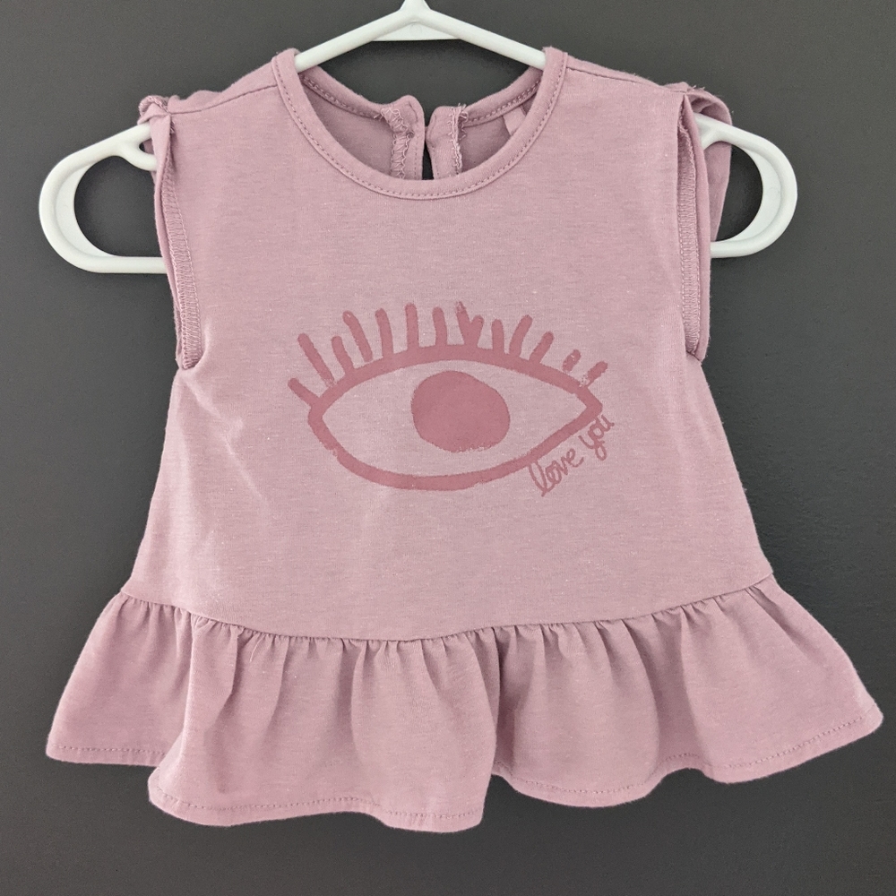 Jessica Simpson "eye love you" sleeveless top